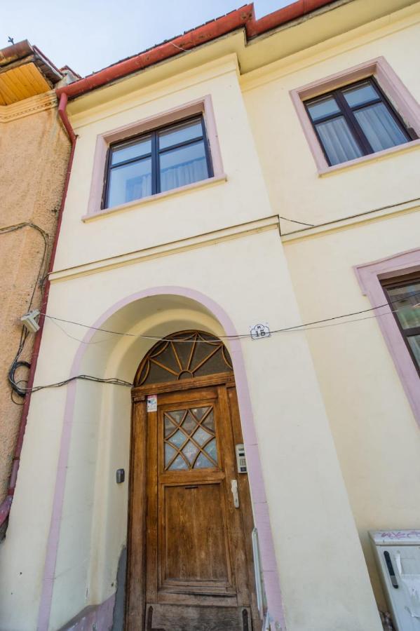 Superb Historical Center Brasov Apartment Exterior photo